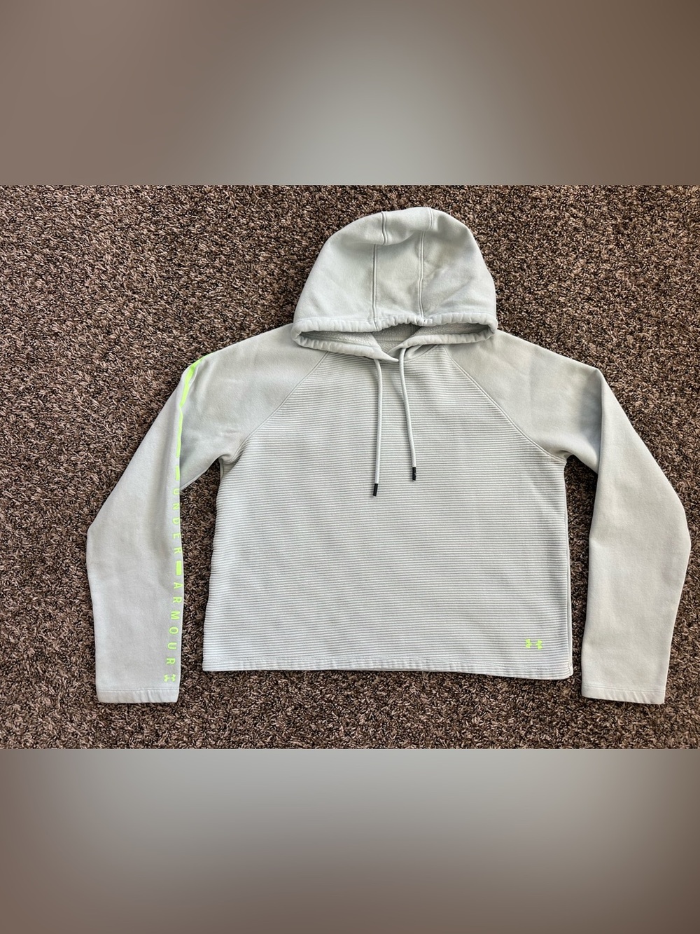 Under Armour Women's Microthread Ribbed Fleece Hoodie. Size small